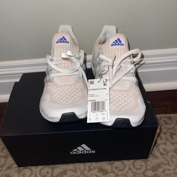adidas gazelle silver green womens ADIDAS ULTRA BOOST ORIGINAL USA IMPORTED (Original USA Imported)  Lunda  Bazar Online